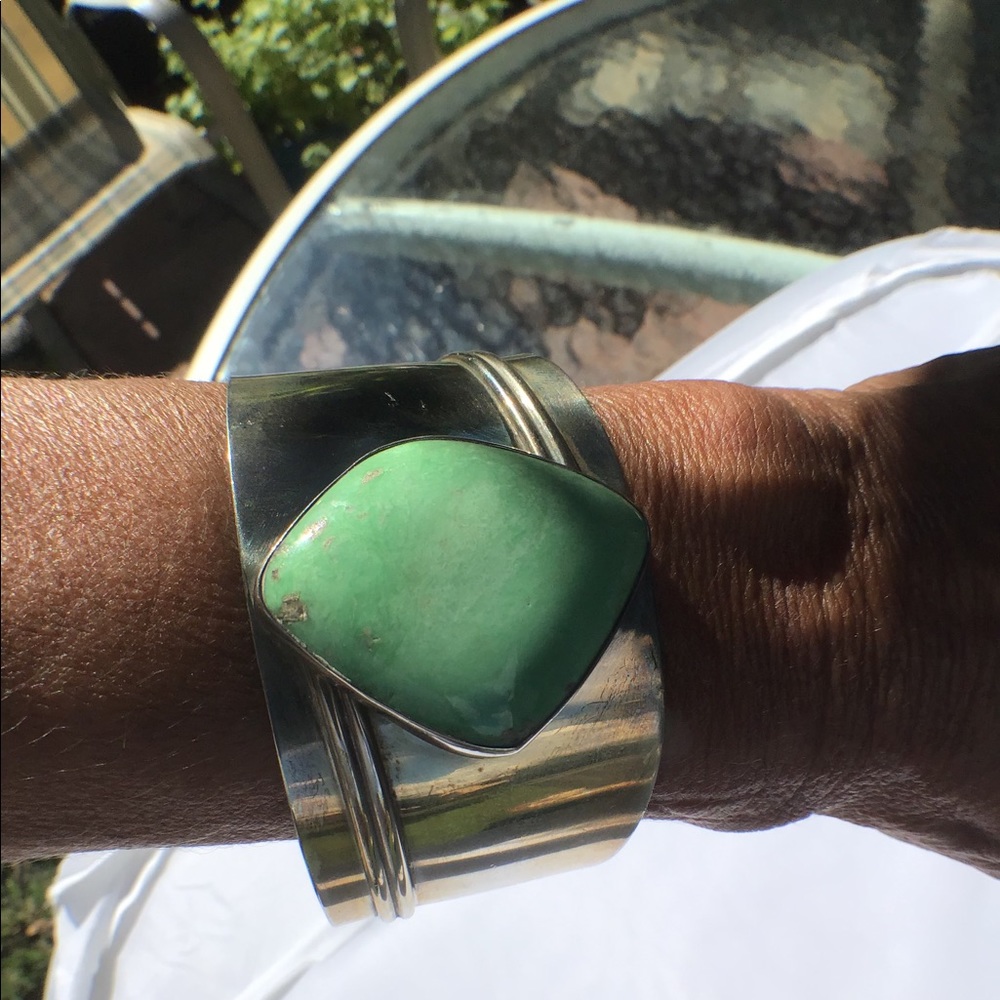 Wide Turquoise cuff - Picture 5 of 6